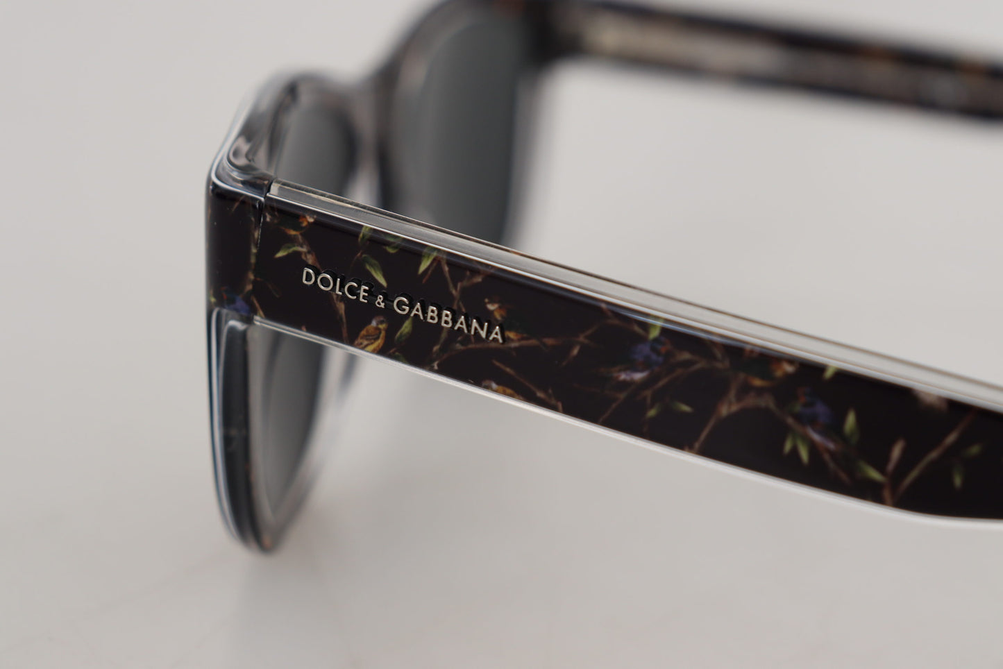 Dolce & Gabbana Elegante schwarze Acetat-Sonnenbrille für Frauen