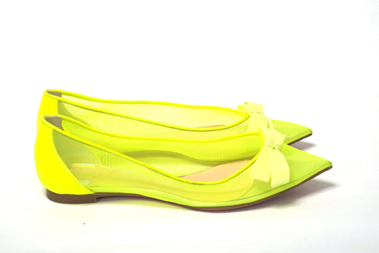 Christian Louboutin Flurogelber flacher Spitzfußschuh