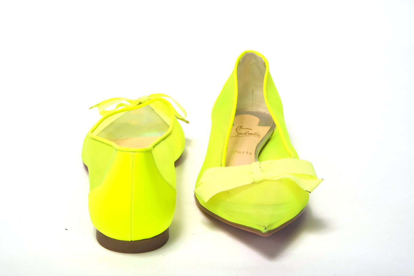 Christian Louboutin Flurogelber flacher Spitzfußschuh