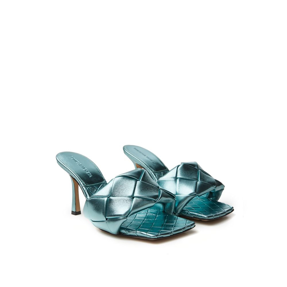 Bottega Veneta Elegante hellblaue Ledersandalen