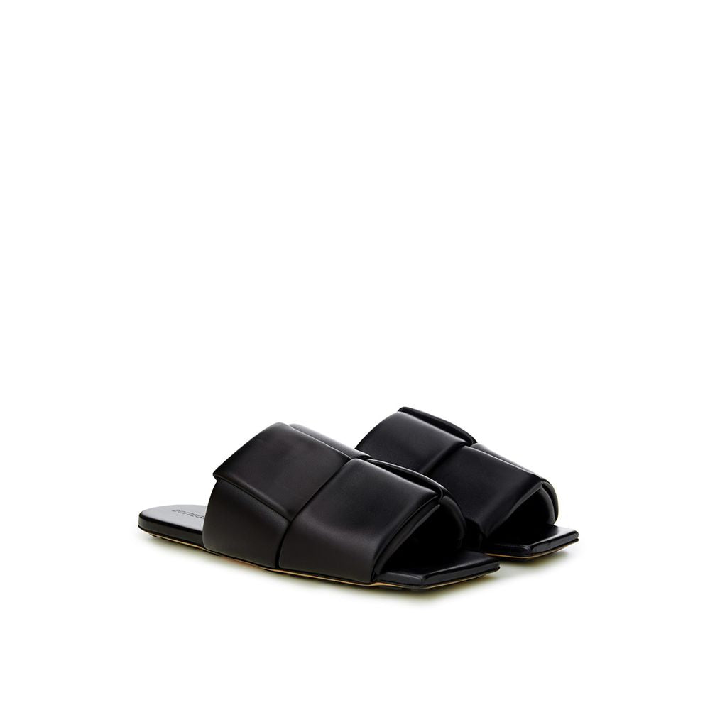 Bottega Veneta Elegante schwarze Ledersandalen