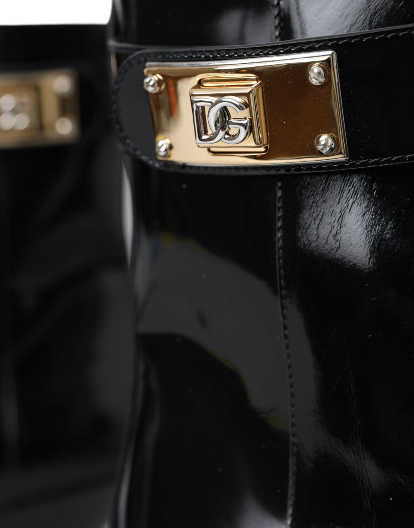 Dolce & Gabbana Schwarze Lederstiefel mit Logo-Applikation Schuhe