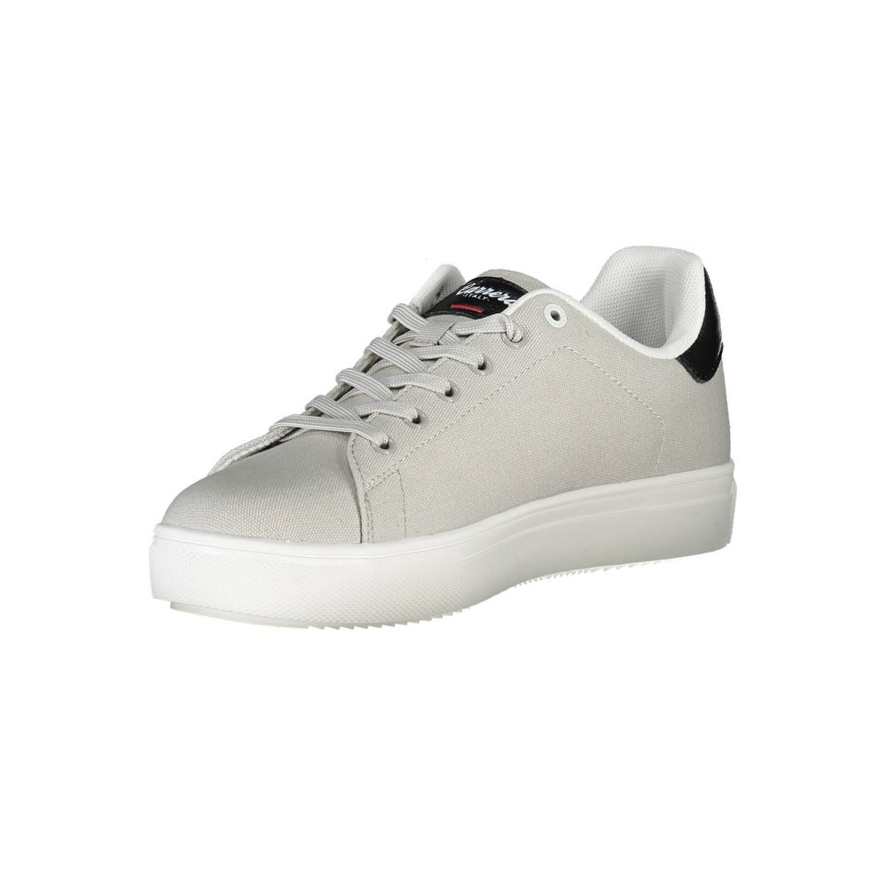 Carrera Schlichte graue Sneakers mit urbanem Flair