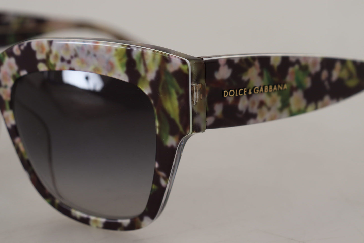 Dolce & Gabbana Elegante Multicolor Sonnenbrille mit Farbverlauf